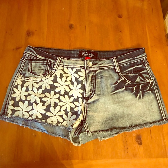 Deja Bleu Jeans Pants - 🌸2 for $14- Spring Sale🌸 Deja Bleu Jean Shorts